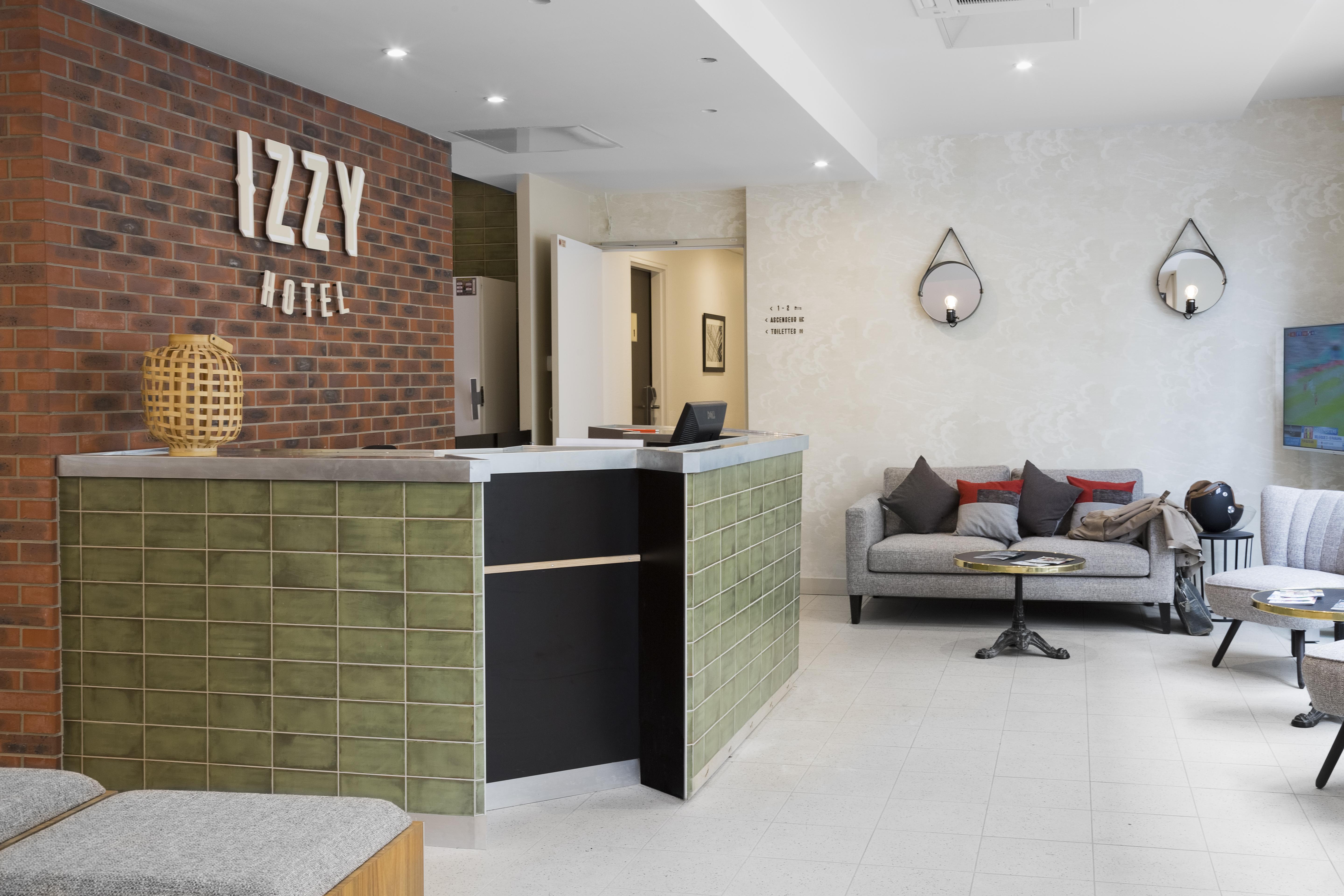 Hotel Izzy Issy-les-Moulineaux Exterior foto